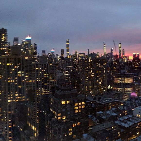 Meet your Posher, gorgeousNYC - Picture 7 of 8